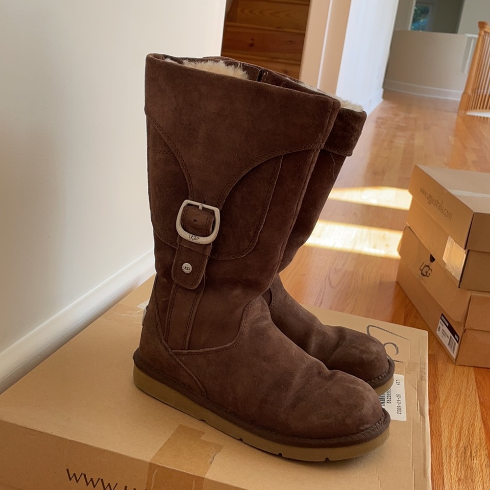 Ugg Size 7 Cargo Boot - image 3